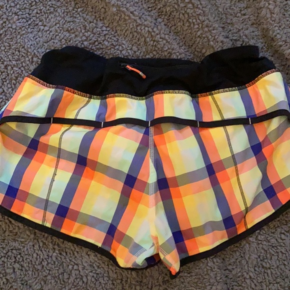Lululemon Original “Seawheeze” Marathon Shorts - Picture 3 of 4